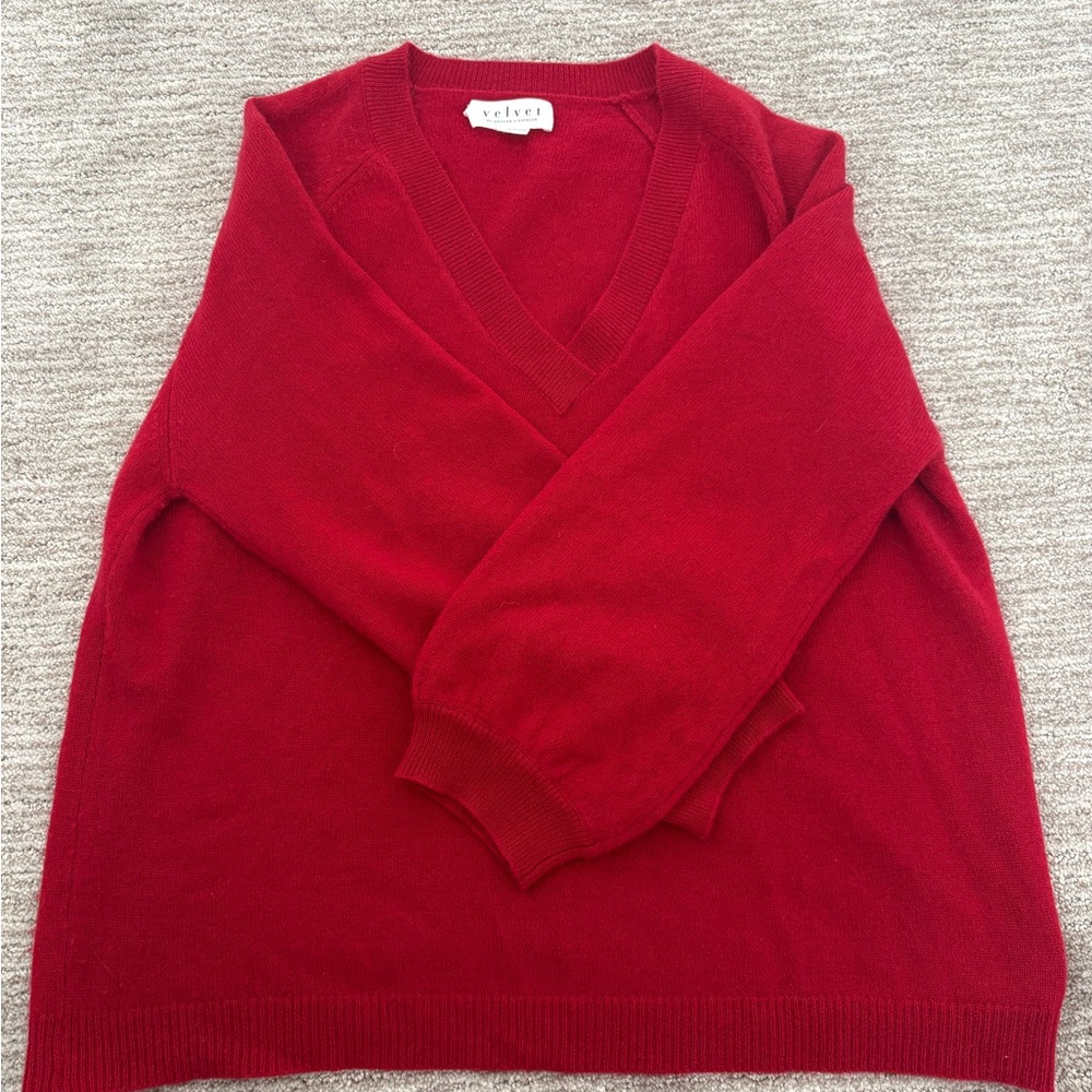 Velvet by Graham & Spencer Cashmere Women's Red V-Neck Sweater